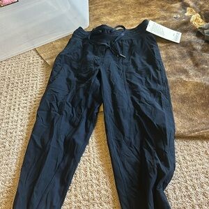 Lululemon dance studio MR crop navy joggers